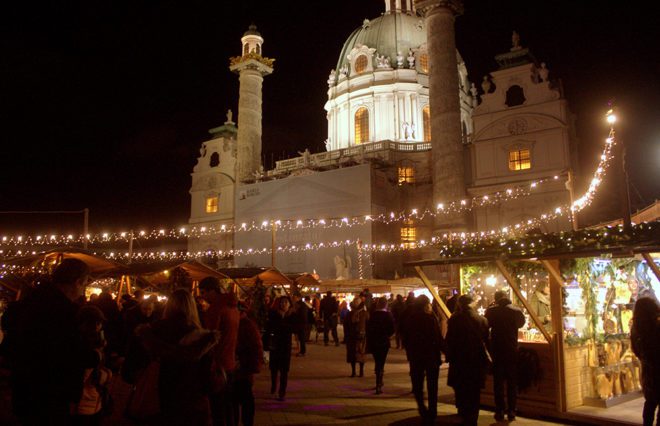 The ultimate self-guided Vienna Christmas lights tour - Vienna Würstelstand